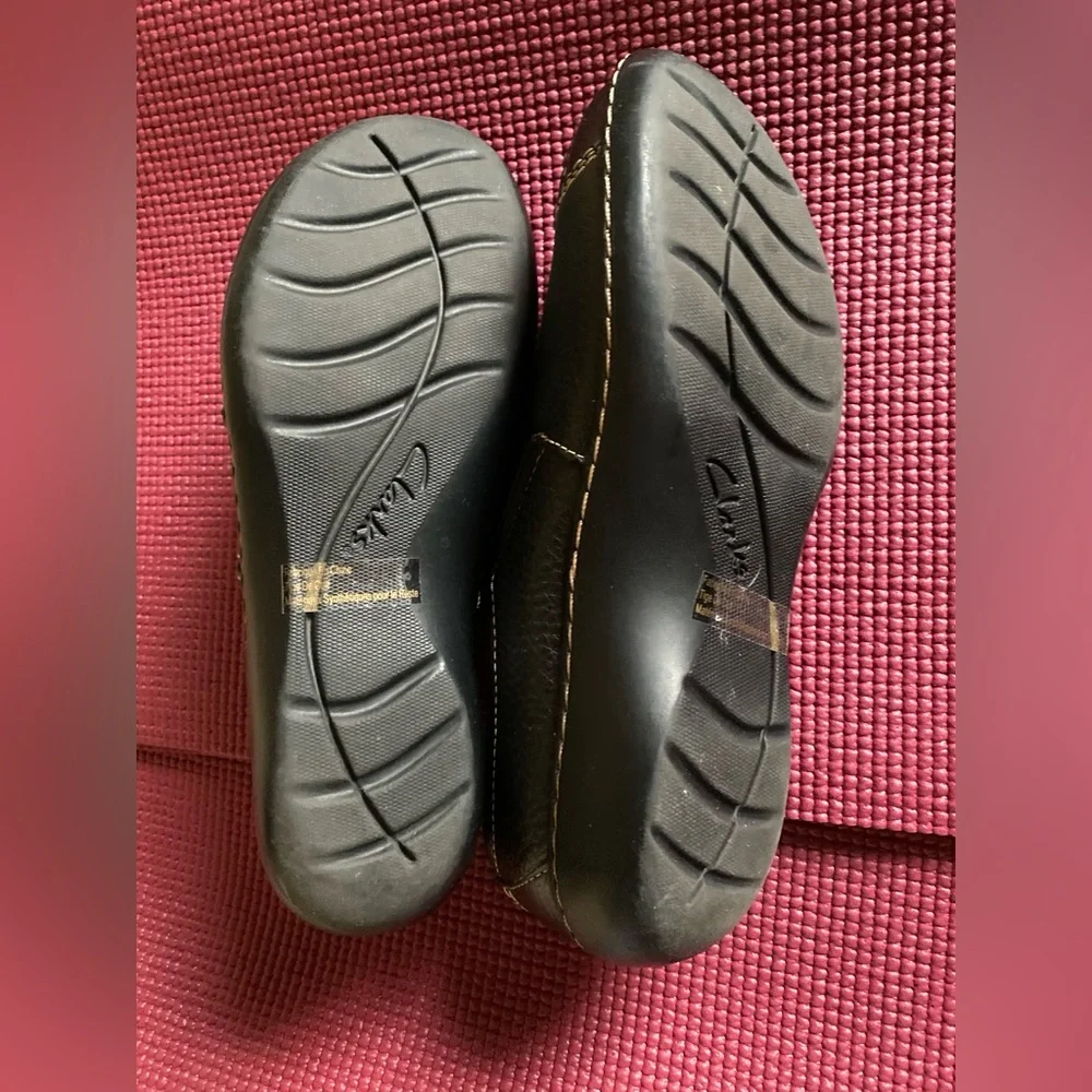 Clark’s Black Leather Ashland Lane Women's Loafers